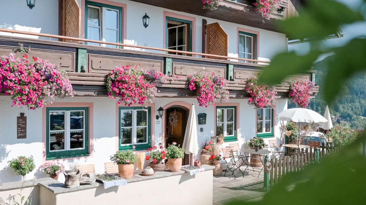 Archehof Eislbauer - Bauernhof Fuer Die Seele! Sankt Gilgen Exterior foto